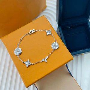 Bracelet de créateur Sier Flowertennis, chaîne en diamant, bijoux à la mode pour femmes, cadeau d'anniversaire, mariage exquis, vente en gros