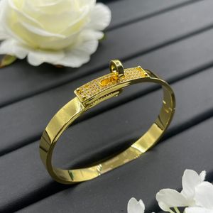 Bracelet de créateur femmes bracelets diamant incrusté mode luxe bracelet en or haute valeur sans perte de couleur et non allergique