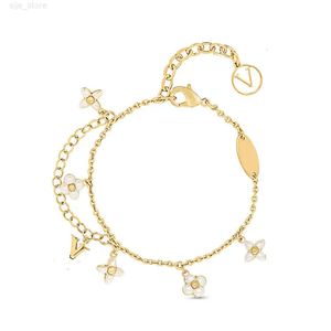 Designer Bracelet Women Sieraden Verplated gouden email Elegante kleine bloem charmes armbanden mannen sieraden manchet armband valentijnsdag cadeau