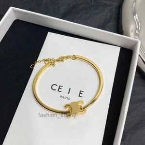 Bracelet de créateur femmes bracelets de luxe charmes bijoux de créateurs motifs classiques cadeaux de vacances de fête occasionnelle