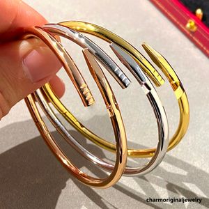 Bracelet des ongles Designer pour femme Braceuse Bracelet Femmes Bracelet Nail Designer Bijoux Femmes Gold Bangle pour femme bracelets Gold Bracelets Designer Bangle