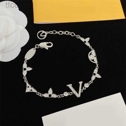 Bracelets de créateur bracelet or plaque plaqué fleur de fleur de fleur bracelet bijoux luxury charme chaîne écluse coeur mode cristal argent cristal