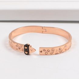Bracelet de créateur sceau en acier mode européenne nouveau bracelet en acier titane bracelet pour hommes bracelet hommes bijoux de créateur