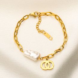 Bracelets de créateurs pour les bijoux de chaîne de femmes en acier inoxydable plaqué or ne se fondent jamais la lettre cadeau de manchette de mariage 17 + 5cm