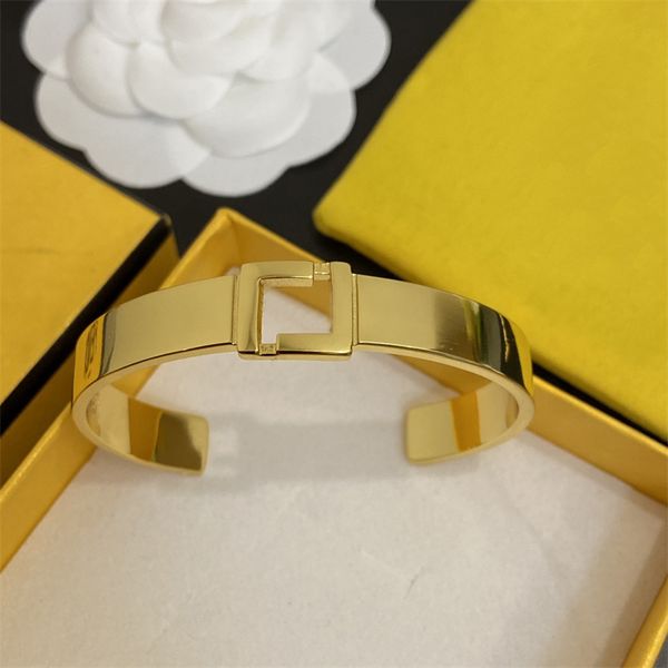 Pulseras de diseño para mujer Joyería de lujo Brazalete de plata Pulsera de oro con caja Pulsera de amor Niñas Pareja Fiesta de cumpleaños Regalos