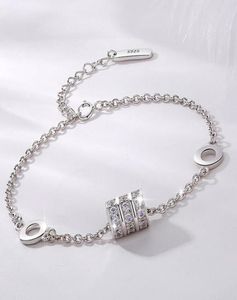 Bracelets de créateurs Love Ankle 925 Silver Women Inlaid Allmatch Fashion Charm Bijoux adapté à la fête de rassemblement social TRENDY B8633555