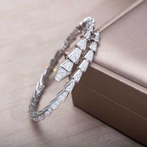 Braceletas de diseñador Luxury Silver Torque Bambú Pulseras de hueso de bambú para mujeres Pulseras de diamantes completos de serpentina ajustables 3 colores Regalo de fiesta informal Jewelz55