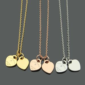 Designer merk Aziatische gouden sieraden T-Letter Double Peach Heart Single Diamond Necklace Womens Love