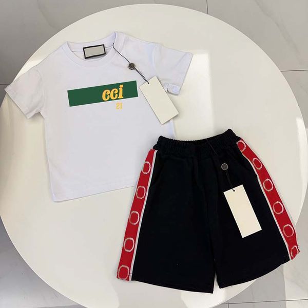 Designer Brand Baby Kids Vêtements Ensembles Boys Girls Vêtements Summer Luxury Tshirts Shorts Tracksuit Children Youth Short Shirts Shirts Tenues N878 #