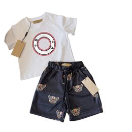 Designer merk baby kinderkleding sets klassieke merkkleding past kinderen zomer korte mouw korte broek met letters en letters mode shirt sets meerdere stijlen K03