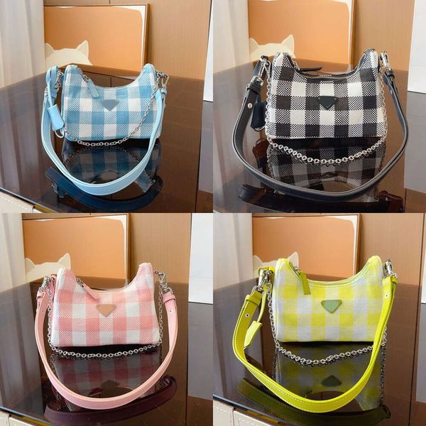 Bolsos de marca de diseñador Moda Totes de hombro Paja Triángulo Cadenas Bolsa 2023 Crossbody Bolsos de lujo Bolsa de alta calidad Mujeres P Carta Monedero Teléfono Monedero Ilustraciones Llanura