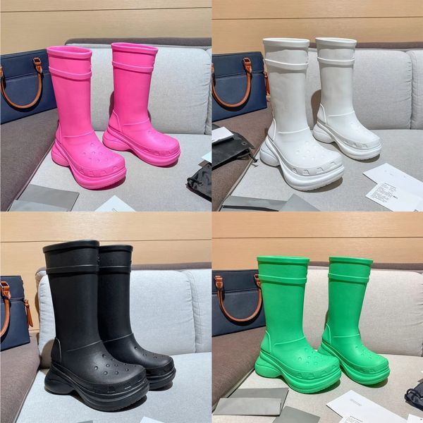 Bottes de marque de créateurs Automne Hiver Bottes de pluie pour femmes Couleur bonbon Chaussures imperméables en caoutchouc Marche Bottes à plateforme décontractées PUDDLE Demi-bottes en PVC Grandes avec boîte