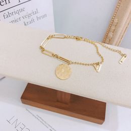 Diseñador Marca Pulseras Identificación Mujeres Brazalete Diseñador Carta Joyería 18K Chapado en oro Acero inoxidable Amantes de la boda Regalo Pulsera Brazalete Cadena Brazaletes