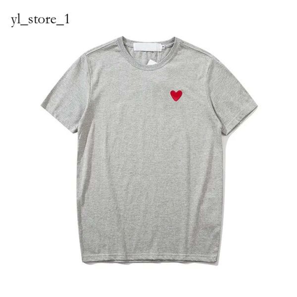 Marque de créateurs Comme Des Garcon T-shirts pour hommes T-shirts pour hommes d'été Cdgs Play T-shirt Commes à manches courtes pour femmes Design Badge Garcons broderie coeur rouge amour 5616