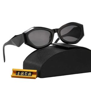 Designer Brand Fashion Lunettes de soleil de luxe en plein air d'été pour femme American Eyewear Intemporel Style classique Retro Unisex Goggles Sport Driving Multiple Dhades wit