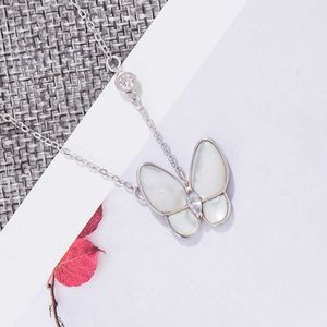 Brand de créateur Gloden Van Butterfly White Beimu Collier Version Simplified Fairy Collar Chain Original avec logo