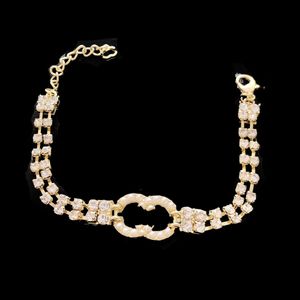 Bracelet en or de marque de créateur Bracelet de diamant en cristal de luxe pour femme avec breloque de haute qualité correcte Bracelet en chaîne en argent Halloween famille amour cadeau bijoux