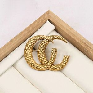 Ontwerper Brand Letter Broches G Letters broches voor vrouwen Men Men Legering mode Crystal Pearl broche pin pin sieraden voor feest