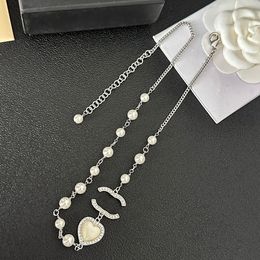 Designer Brand Letter Pendant Necklace Chain Women Real Gold Plated Brass Copper Natural Pearl Heart Necklaces Choker Pendants Jewelry Love Gifts B666