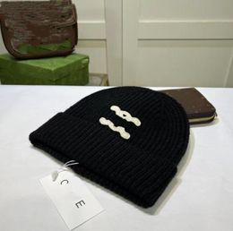 Designer Brand Men039s Luxury Beanie Hat Women039 Automne et hiver Nouvelle tendance de mode lettre simple du chapeau tricoté