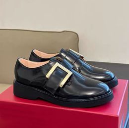 Chaussures de marque de créateurs 100% cuir véritable petites chaussures en cuir femmes perceuse boucle carrée saisons respirantes perceuse à eau mocassins blancs noirs