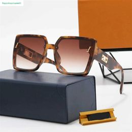 Diseñador de la marca Sunglass Quality Eyeglass Mujeres Hombres Gafas de sol Gafas Mujer Sun Glass Lens Unisex Case Ddk