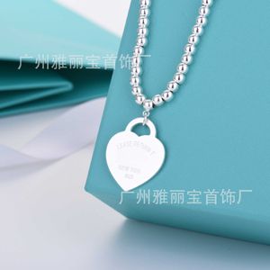 Brand de créateur Tiffays Classic 4m perles Love Collier Womens plaqué cuivre cuivre CNC Pendre en forme de coeur de mode estampillé