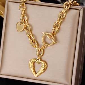 Designer Brand Tiffayss ins Style Peach Heart Ot Buckle Liquid Love Necklace for Dames Design Sense Collarbone Chain Titanium Steel 18K Gold Neck Sieraden