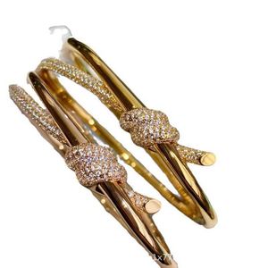 Designer merk Twisted Knot Bracelet For Women V Gold High Version Full Sky Star Rose Gold Half Diamond U-Lock Bracelet Live Sales