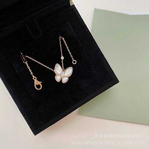 Brand de créateur Van Butterfly Collier blanc Fritillaria Pendante Chaîne de col femelle 925 Fashion en or rose plaqué 18K