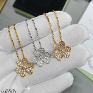 Ontwerpermerk van klaver volledige diamanten ketting 925 puur verzilverde 18k gouden drie bloemen bloemen hangkraagketen hoge editie