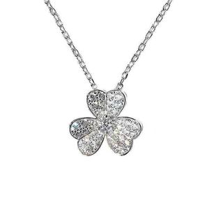 Brand de créateur Van Clover Collier 925 Pure Silver plaqué avec 18 carats Gold V Famille Diamond Trois Fleurs Full Feuilles Chaîne de collier de fleur avec logo