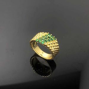 Ontwerpermerk van Diamond Green Pearl Gold drie rijen ring 18K Rose Damesstijl Nieuw veelzijdig