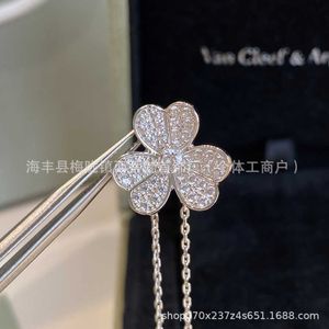 Brand de créateur Van High Edition Lucky Diamond Clover Collier pour femmes 925 Silver Full Precision Petal Pendentif avec chaîne de col