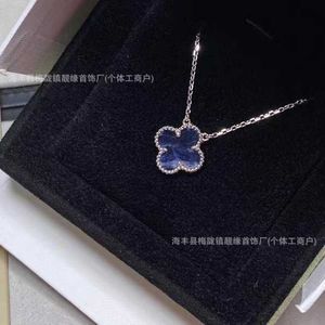 Brand de créateur Van High Version Collier Clover 925 Pure Silver plaqué 18k Natural Peter Blue Shining Stone Live