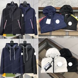 Marca de diseñador rompevientos chaqueta con capucha para hombre Ropa ligera de protección solar chaquetas de primavera y verano Brazo de manga Función NFC Diseñadores Hombres S Ropa