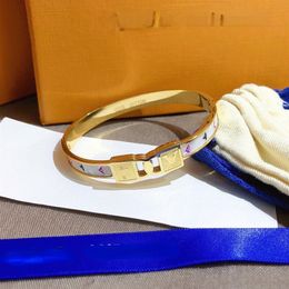 Designer-Marken-Armbänder, Damen-Armband, Luxus-Designer-Buchstaben-Armband, 18 Karat vergoldetes Edelstahl-Armband, Damen-Hochzeit, Je259w
