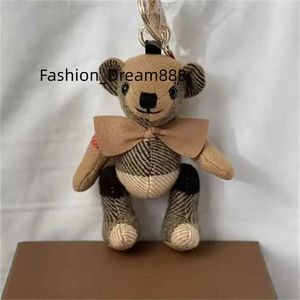 Porte-clés ours Kawaii de marque de styliste, breloque de dessin animé, jouet Vintage, poupée de voiture, pour femmes, ornements de sac, bijoux cadeau