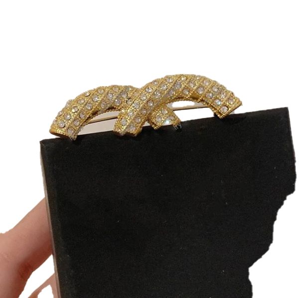 Designer Broche Classique Double Lettre Incrusté Diamant Pins Mode Bijoux De Luxe Prix De Gros Avec Boîte L-C15 01