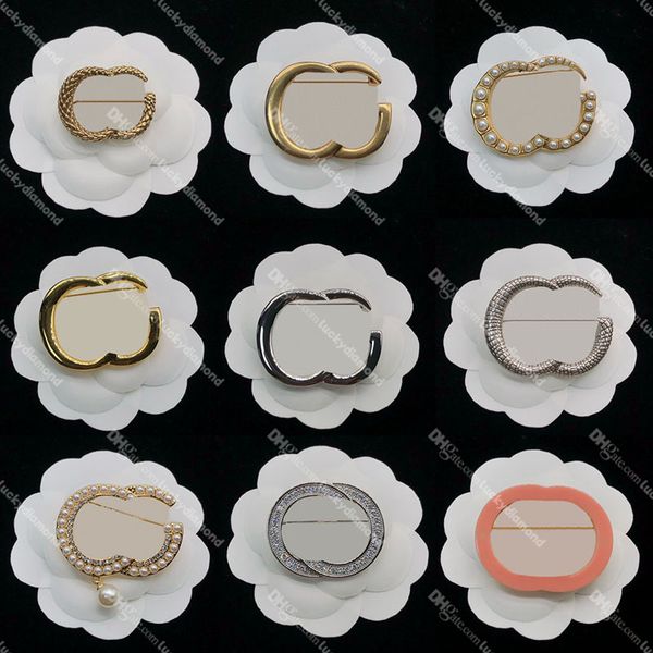 Pins de broche de diseñador para broches de oro para mujer Pins de letra plateada Pins Corsage Corsage Brooch Diamantes Diamantes Regalo