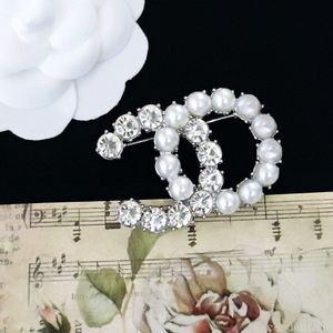 Brooches de créateurs Broomes de diamant broches épingle or argent broche mode femme joaillerie accessoires de bijoux fête aime les cadeaux