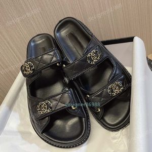 Designer sandalen vrouwen papa sandalen slipper hoogwaardige schuifregelaars cnystal kalf lederen zomer dad sandalen glijden plat luxe strand casual schoen lederen slingback