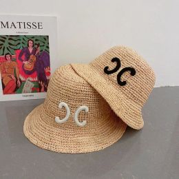 Bucket de diseñador para mujeres Straw Fashion Hand Woven Cap Mens de verano Beach Big Brim Hats Sun CUBLETS HAT 2304271D