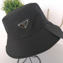 Designer Bucket Hat Cappello Cappello pour femmes Wide Brim Hats plage décontracté active Fashion Street Cap d'été