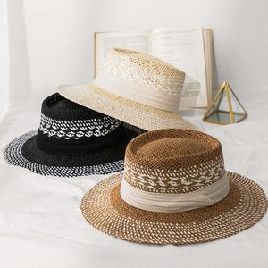 Chapeau de seau de créateur Bloque de couleur exquise Paille de haut concave pour les sorties d'été pour femmes Shading Jazz Hat à mode