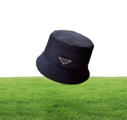 Designer Bucket Hat Fashion Breathable Sendingy Brim Hat For Mens Woman Classic Black White Caps Top Quality2653773