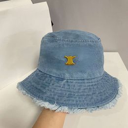 Chapeau de godet de concepteur hommes femmes mode de luxe classique insigne en métal bord de mer parasol bassin chapeau denim haute qualité personnalisé avare bord chapeaux casquette