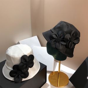 Designer Bucket Hats marque casquette de lettre Chapeau de pêcheur pour femme Chapeaux à large bord Brise européenne et américaine Chapeau de pot de fleur Extérieur Grand avant-toit Pare-soleil et chapeau de loisirs