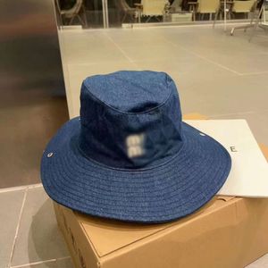 Designer emmer hoeden mu trendy modemerkletter geborduurde cowboy big rand visser mountaining veelzijdige zonneschade en zonnebrandcrème hoed
