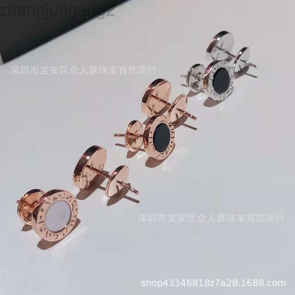 Designer Bvlgary Baojia Boucles d'oreilles à gâteau rond en argent pur 925 plaqué or 18 carats Agate noire Blanc Fritillaria Bouton serti de diamants pour hommes et femmes Boucle d'oreille à gâteau rond